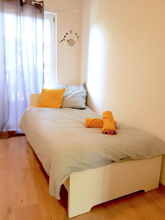 Theox No 3 Fur 5 Personen Mit Balkon Lejlighed Duisburg Eksteriør billede